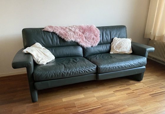 Image 1 of New Sity green leather three-seater sofa