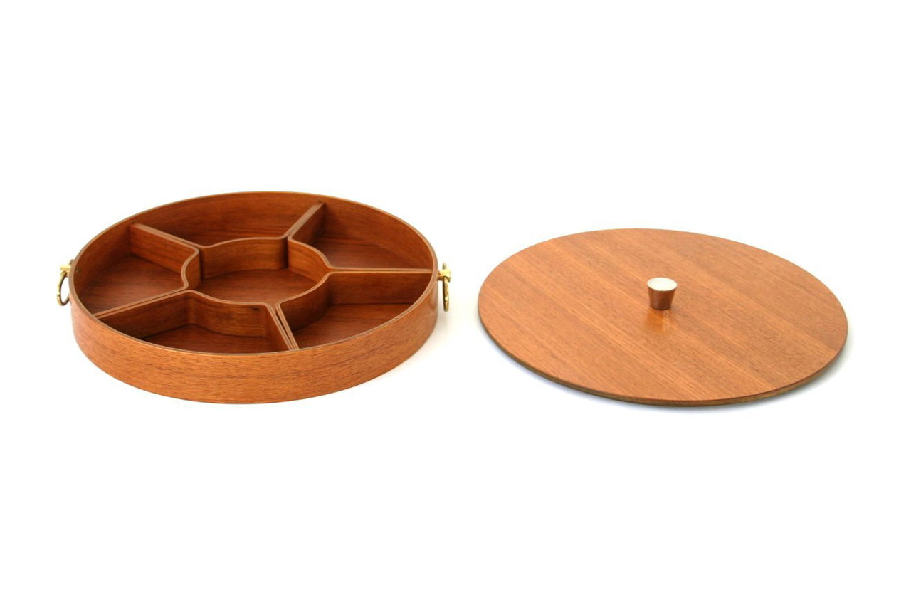 Como Nuevo, Bandeja para Servir, Costurero, Joyero, Caja Decorativa, Caja para Snack etc. de mediados de siglo. Teca con latón