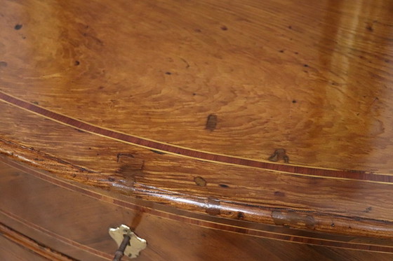 Image 1 of Cómoda antigua con incrustaciones de madera de frutal, Italia, siglo XVIII, restaurada