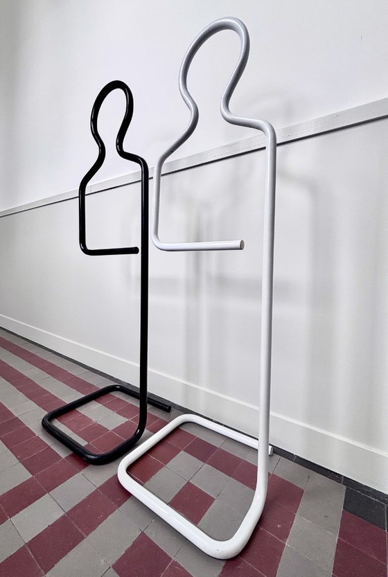 Image 1 of Set van 2 Postmodern Dressboys / Valet Stands – Pierre Cardin Stijl – Jaren 80 Pop Art (Zwart & Wit)