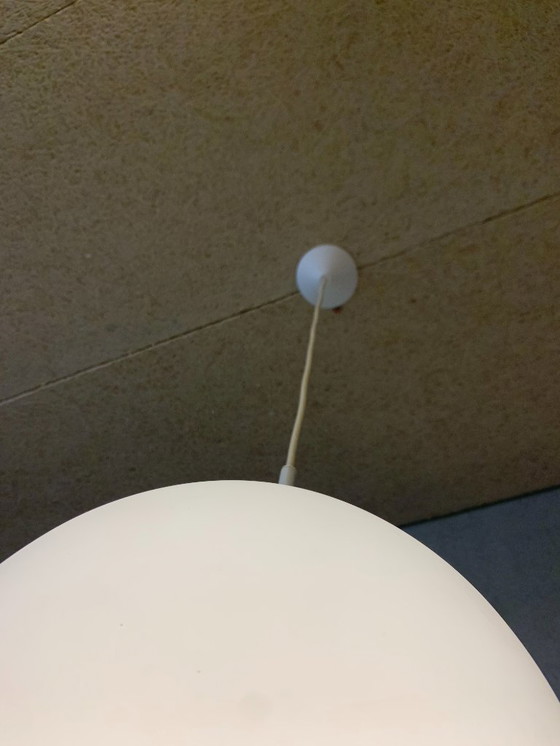 Image 1 of Grande lampada a globo bianca, Glashutte Limburg.