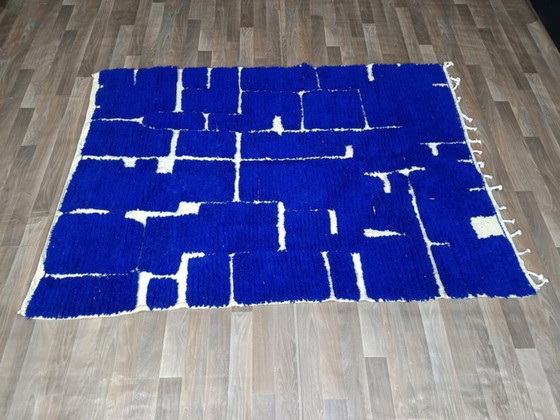 Image 1 of Handgemaakt blauw gedecoreerd vloerkleed 200 cm x 300 cm