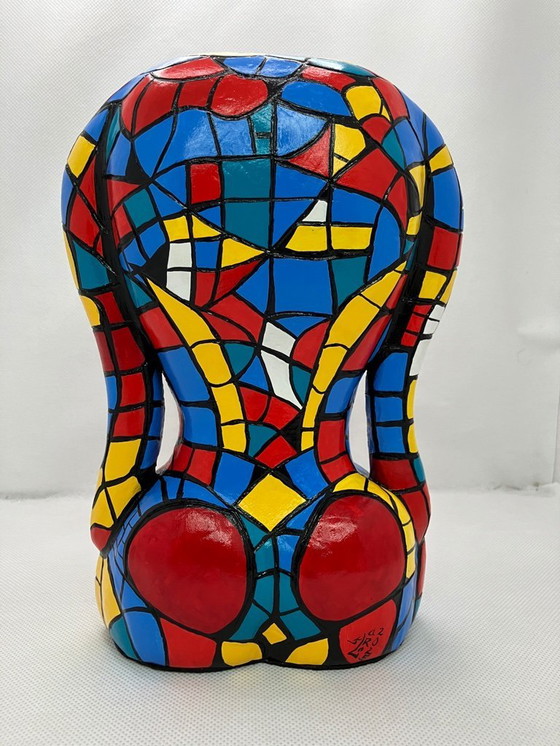 Image 1 of Figura abstracta de una niña. Hecha a mano por el artista.