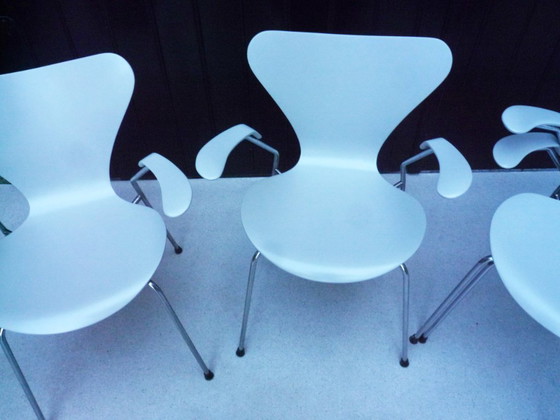 Image 1 of Chaise Mod. 3207 Arne Jacobsen PIG