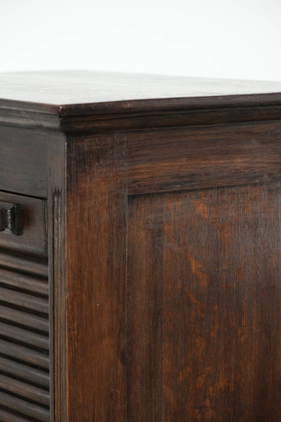 Magnífico archivador/notario antiguo inglés de roble con puerta enrollable de principios del siglo XX. (photo 9 of 14)