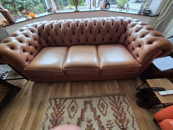Image 1 of Sofá de cuero Chesterfield