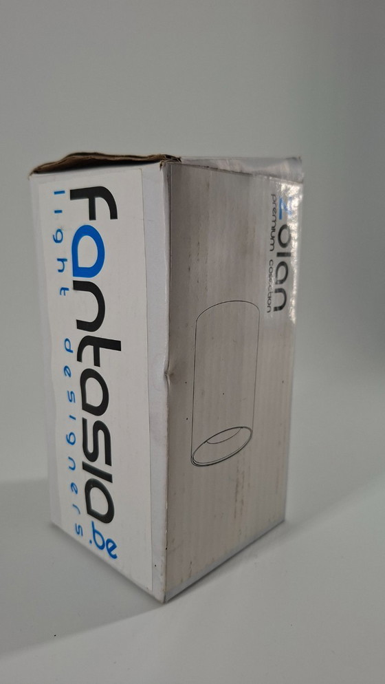 Image 1 of Foco de superficie / plafón LED cilíndrico en blanco o dorado