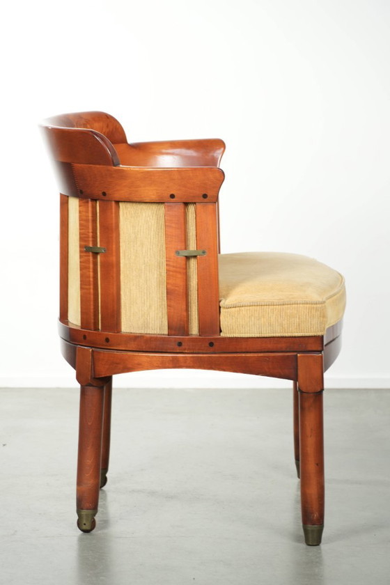 Image 1 of Silla auxiliar/de comedor Schuitema Design de la serie Shaker, con tapicería de lujo en tela amarilla.