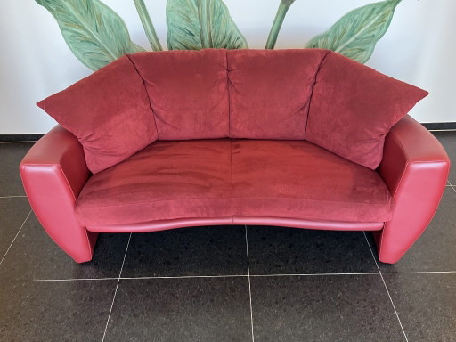 Stylish Leolux Vinja 2-seater designer sofa in coral red leather – 2 zitsbanken (photo 2 of 10)