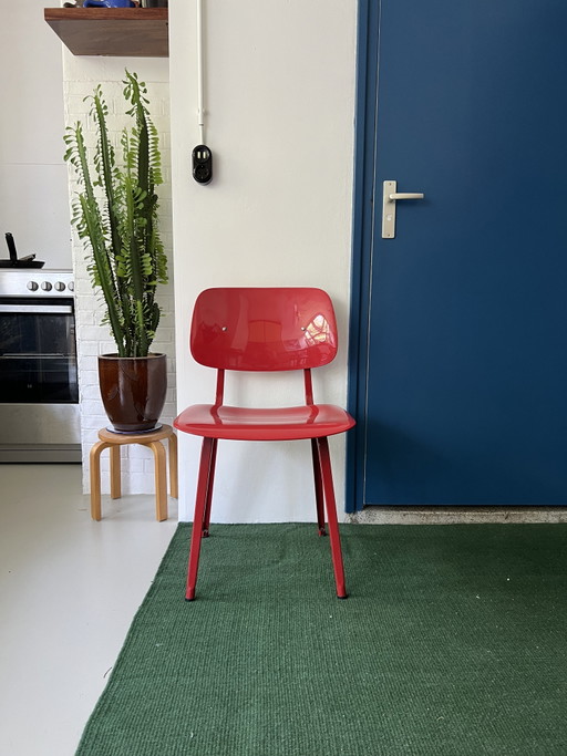 Sedia Revolt di Friso Kramer Ahrend – eetkamerstoelen, Metal, Plastic (photo 2 of 8)