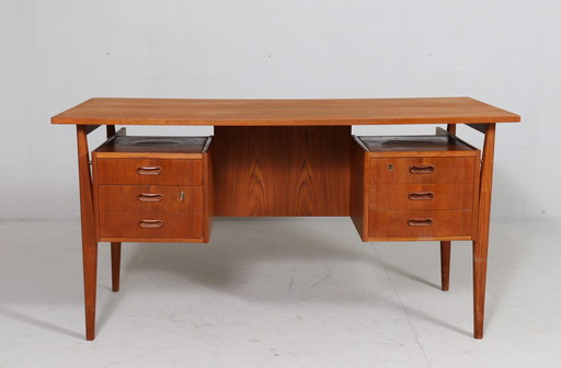 Bureau en teck Pour Møbelfabrikken Toften, Danemark, Années 1960