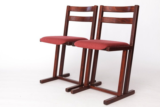 Image 1 of Coppia di sedie da pranzo vintage Casala – Design tedesco di metà secolo, struttura in faggio, rivestimento rosso ciliegia, anni