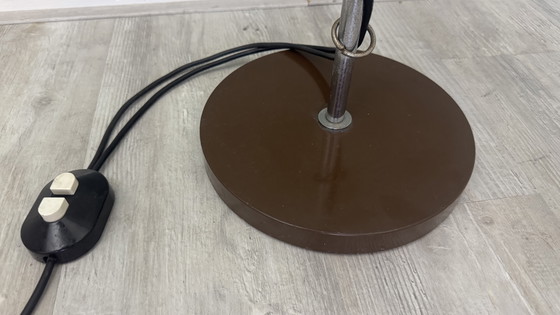 Image 1 of Lampadaire vintage des années 1970, âge de l'espace, globe marron