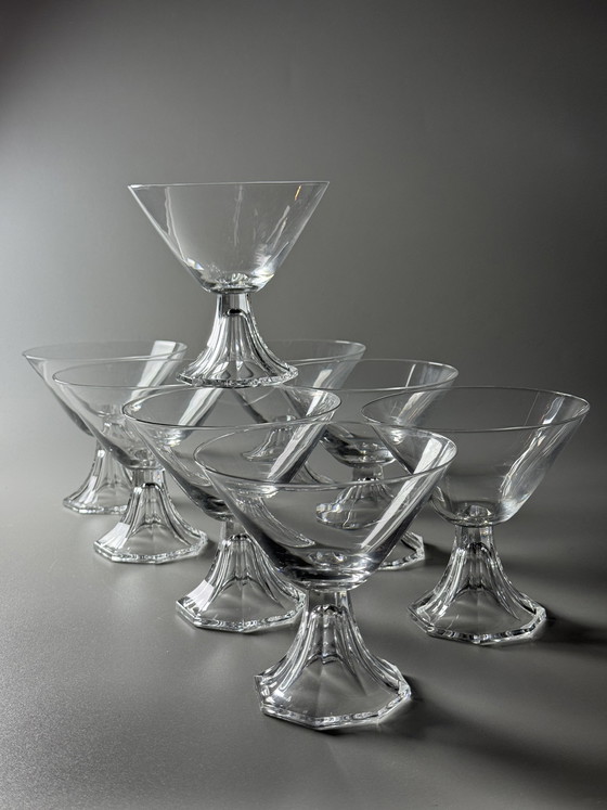 Image 1 of Huit coupes à cocktail/champagne en cristal Art déco attribuées à Val Saint Lambert, Belgique, années 1930