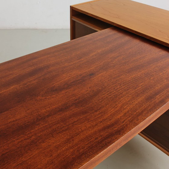 Image 1 of Bureau met kast uit het midden van de 20e eeuw, jaren 60, Tsjecho-Slowakije, vintage, volledig gerestaureerd.