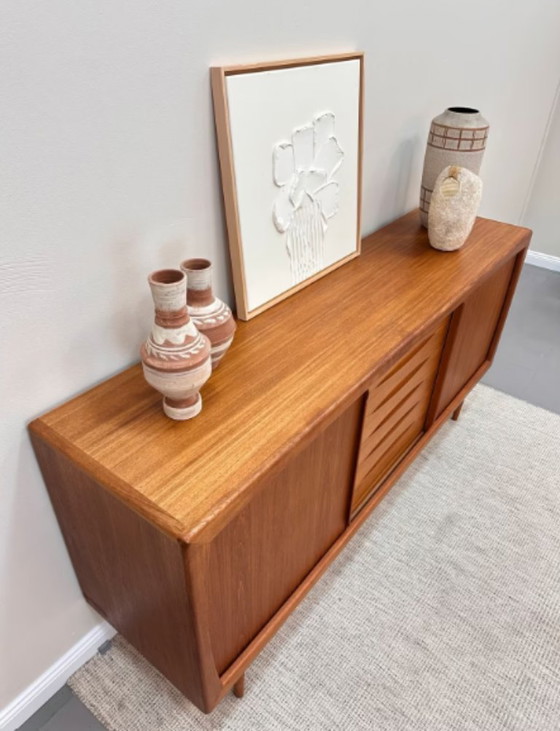 Image 1 of dyrlund lowboard