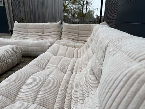 Image 1 of Ligne Roset Togo set in Beige Corduroy (velours côtelé) 10/10 staat!!