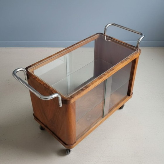 Image 1 of Carrito de servicio Art Déco de nogal con cromo, década de 1930