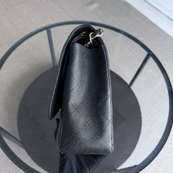 Image 1 of Chanel Classic Flap Maxi - Caviar Double Flap 33CM Gesteppt Schwarz Goldbeschläge