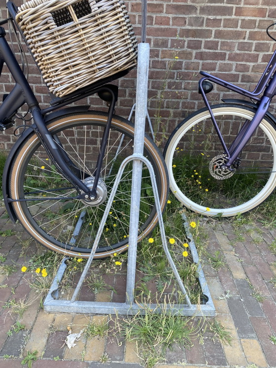 Image 1 of Fahrradständer mit Logo