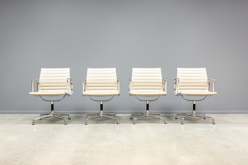 Eames EA108 meeting chair, 16x