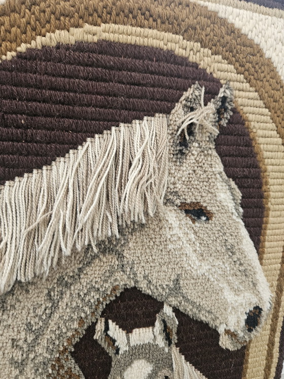 Image 1 of Vintage wandkleed Paarden