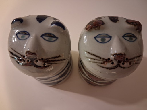 Vintage keramische zout- en peperstrooiers in de vorm van een kat van het Japanse merk Takahashi. (photo 2 of 8)