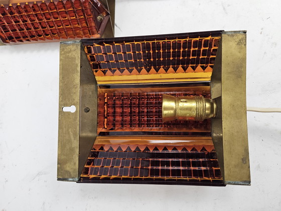 Image 1 of Conjunto de lámparas de pared de Dinamarca, de cristal, ámbar y latón.