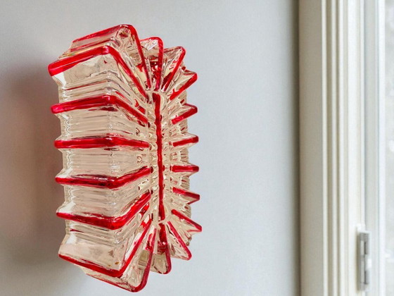 Image 1 of Applique rettangolare da incasso in vetro rosso