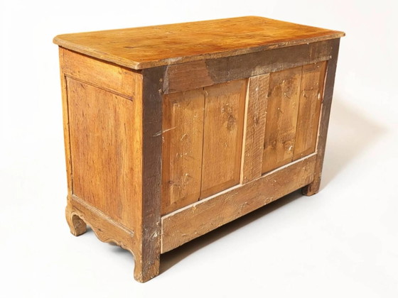 Aparador de estilo provincial Luis XV, Francia, siglo XIX. – Armarios de almacenamiento, Wood (photo 8 of 9)
