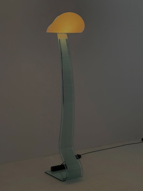 Image 1 of Lampada da terra dal design vintage di Sothis con base in vetro e paralume in vetro bianco