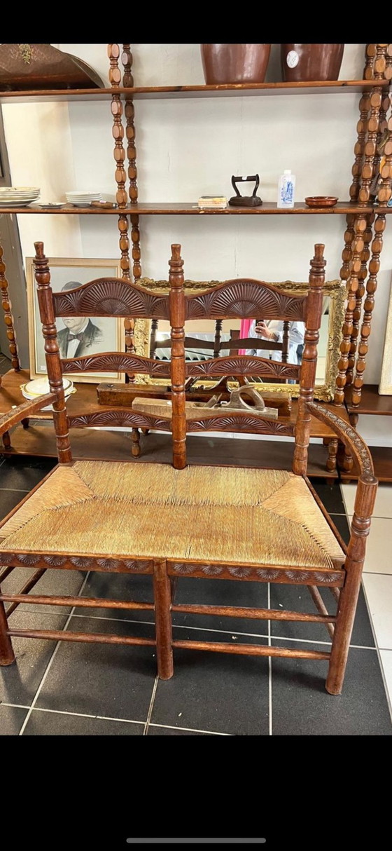 Image 1 of Banco antiguo de dos plazas trenzado de madera maciza tallada en madera frisia