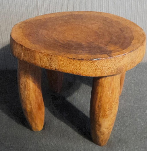 Piccolo sgabello rotondo in legno Senufo
