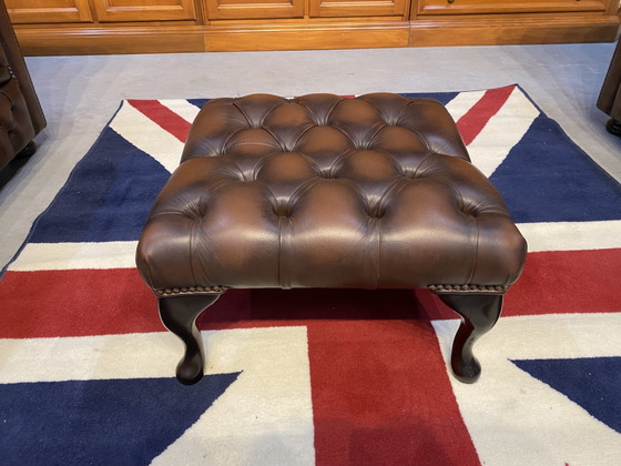 Twee Springvale Chesterfield Banken Bruin Gevlamd – Leather, Wood (photo 8 of 11)