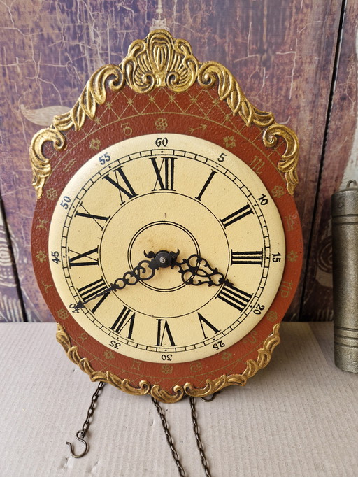 Schöne alte Wanduhr