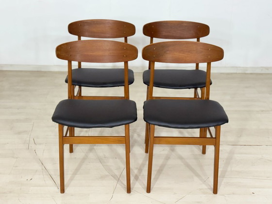 Image 1 of Deense teakhouten stoelen / Vintage eetkamerstoelen / Keukenstoelen / Deense designstoelen