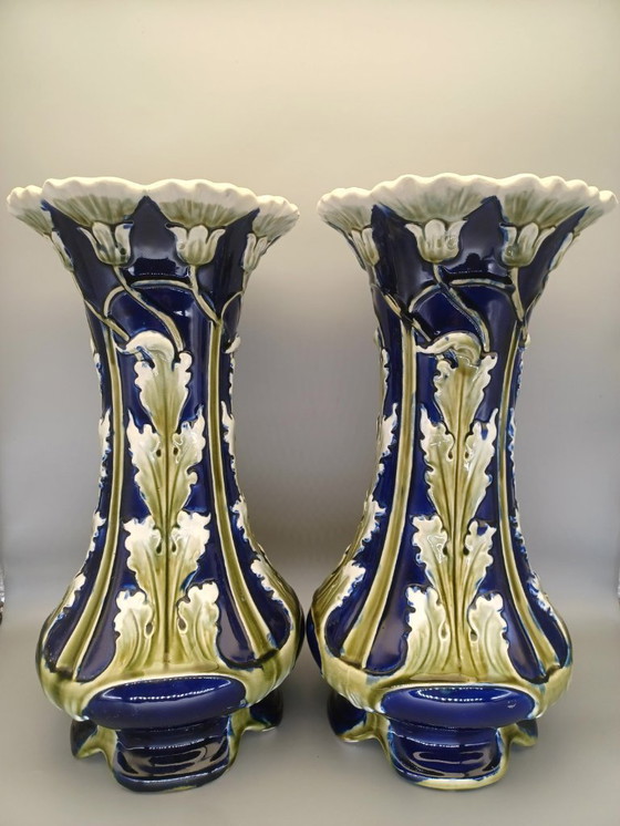 Image 1 of Paire de vases en majolique belge signée De Bruyn, La Louvière, vers 1900