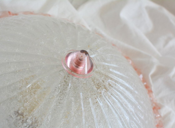 Image 1 of Vintage Murano glazen plafondlamp, roze gegolfde Italiaanse plafondlamp, jaren 1960-1970 Plafonnier