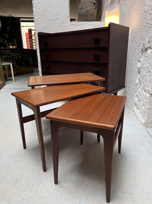 Verschachtelte Tabellen – bijzettafels, Wood