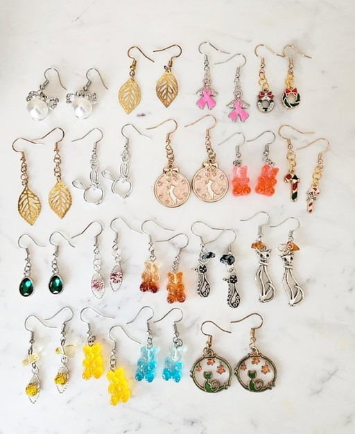Lot 18 paires boucles d'oreilles fantaisie animaux chat oursons feuilles perles noël et émail