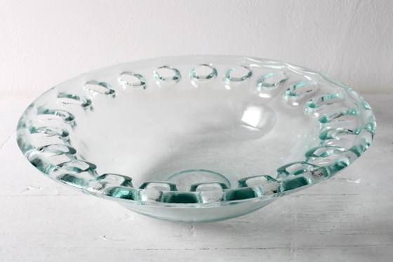 Image 1 of Ciotola vintage in vetro riciclato verde Georgia: piatto intagliato in stile moderno di metà secolo