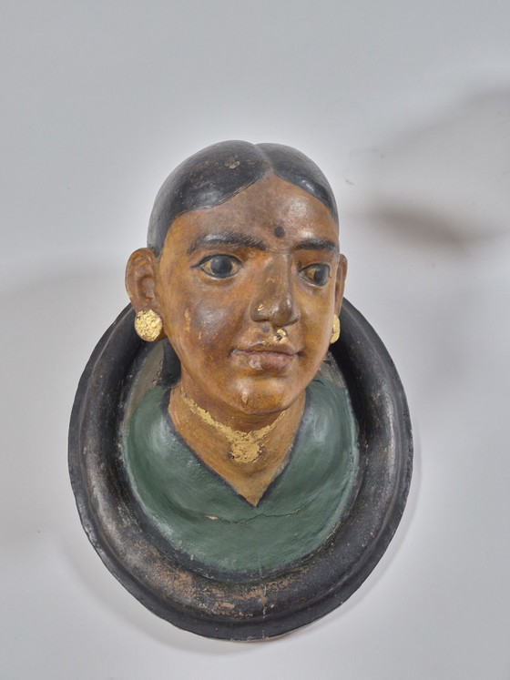 Pair of antique terracotta polychrome portrait busts from Rajasthan – Sculpture, Ceramic, Wood (photo 8 of 15)