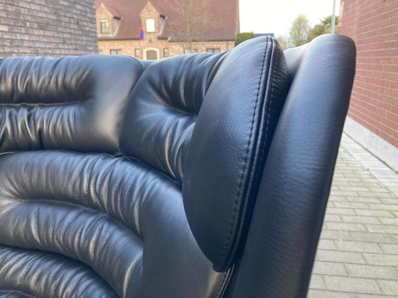 Image 1 of 2 chaises Joe Colombo Elda en cuir noir et fibre de verre blanche