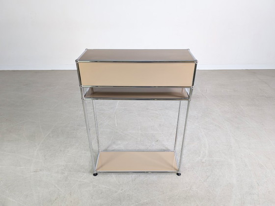 Image 1 of Mesa auxiliar USM Haller original Diseño de mesita de noche Fritz Haller