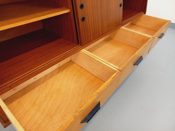Image 1 of Credenza vintage in legno stile teak degli anni '60