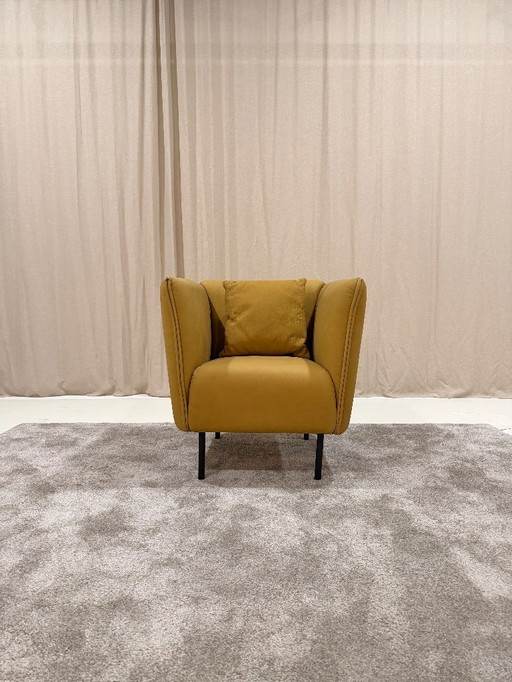 Lou armchair by Moome