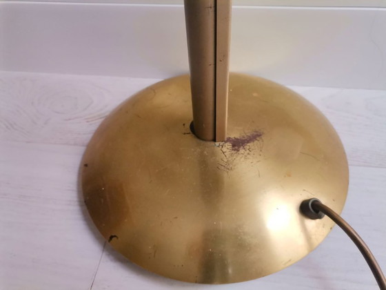 Image 1 of Lampada da terra alta e modernista, color oro, regolabile in altezza e con dimmer.