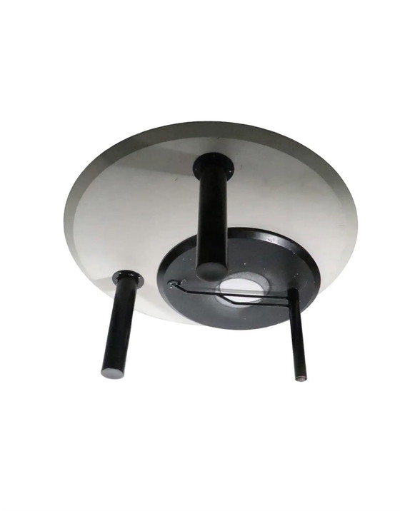 Image 1 of Coffee table with extendable top