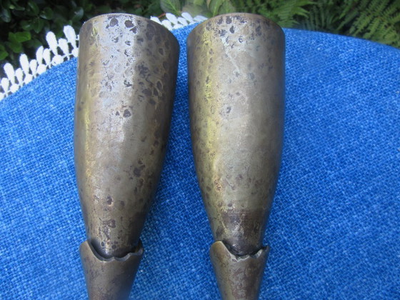 Coppia di vasi/calici/bicchieri in metallo, stile moderno di metà secolo – Oggetti decorativi (photo 3 of 10)
