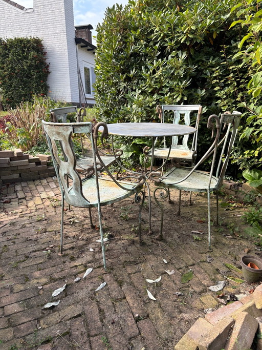 Ensemble de jardin très atmosphérique d'un château